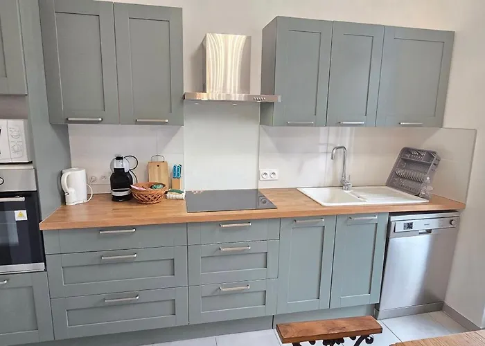 Panorama Du Sanctuaire 400 Metres De La Grotte 8 Personnes 3chambres Wifi