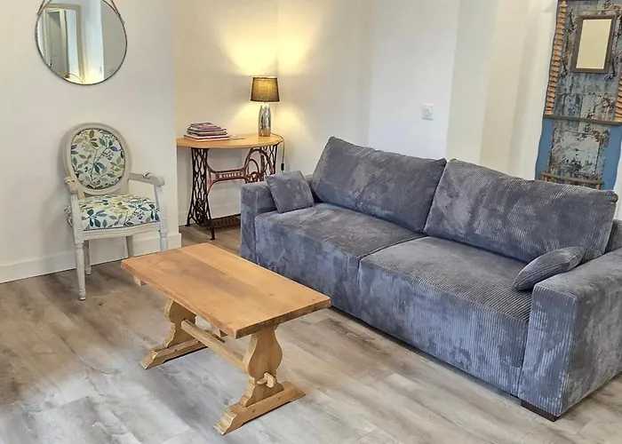 Panorama Du Sanctuaire 400 Metres De La Grotte 3 8 Personnes Parking Ferme Gratuit Apartment